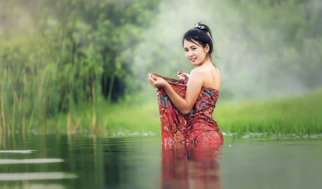 woman-washing-vietnam