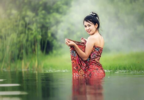 woman-washing-vietnam